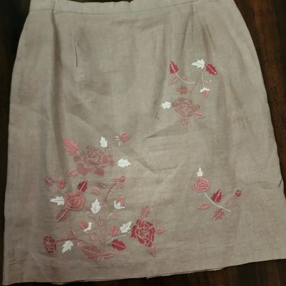 Linen, lined, embroidered SKIRT - Picture 1 of 3